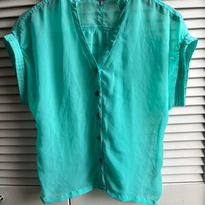 Charlotte Russe Jade Green Short Sleeve Button Up Blouse Size Medium